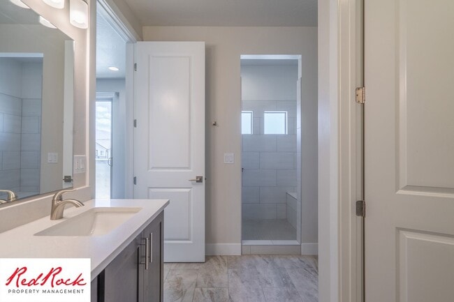 Building Photo - Hurricane Valley 3 Bedroom Townhome