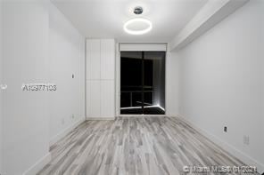 Building Photo - 2 br, 2 bath Condo - 725 NE 22nd St Apt 17F