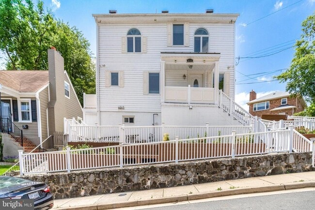 Building Photo - 4144 21st Rd N