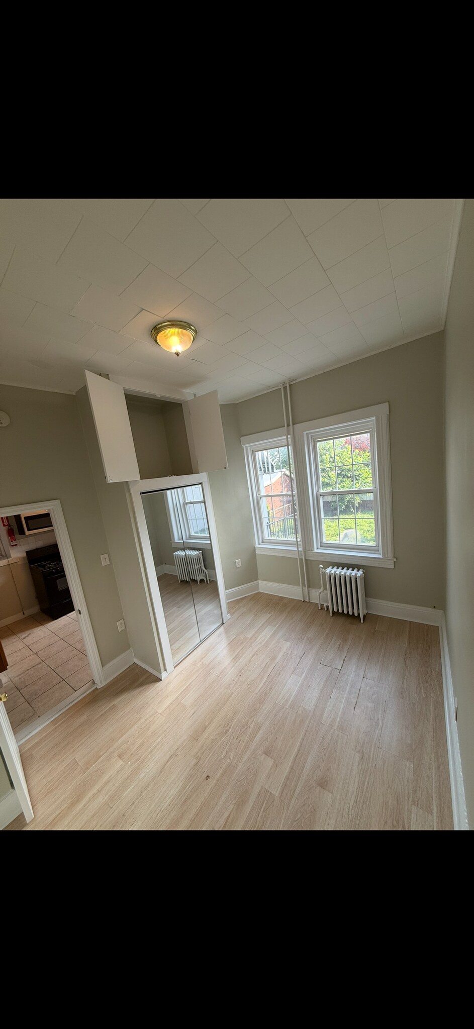 Building Photo - 207 70th St