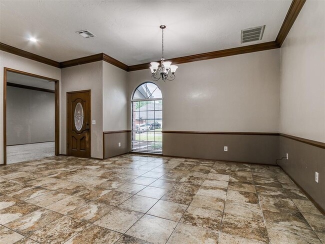 Building Photo - 1117 NW 198th St