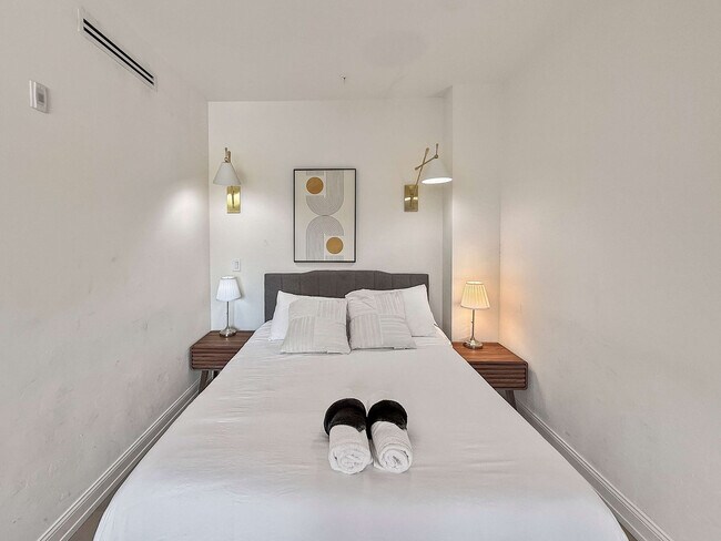 Building Photo - 309-11 South St