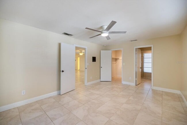 Building Photo - 5151 Oakmont Pl