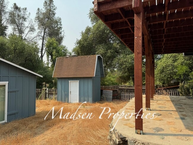 Building Photo - 20 Fairhill Dr