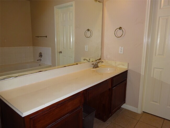 Building Photo - 4918 Landward Ln