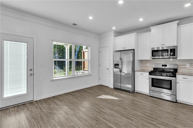 Building Photo - 5108 City Walk Dr