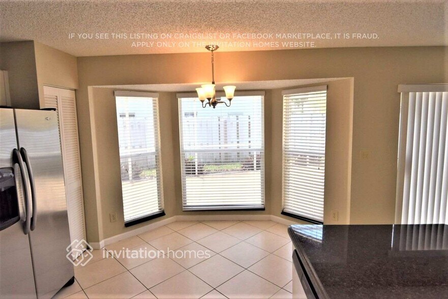 Building Photo - 5426 NW 56th Dr