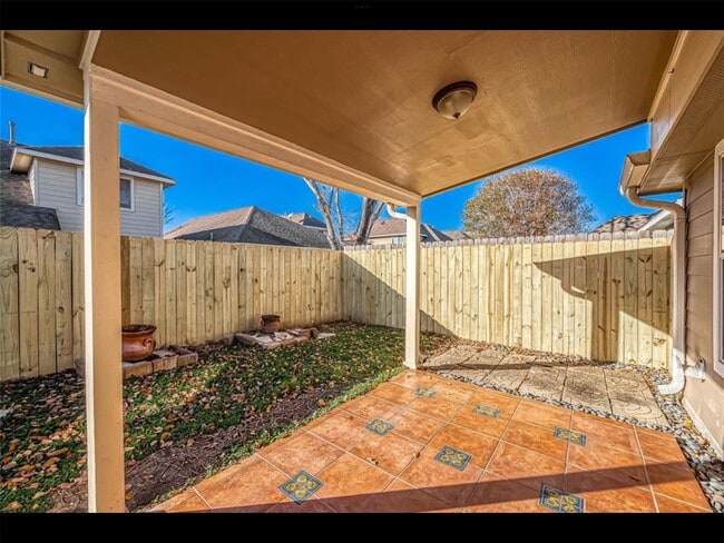 Building Photo - 10819 Waterfern Ct