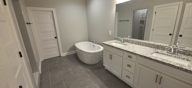 Building Photo - 418 Mcchrystal Dr