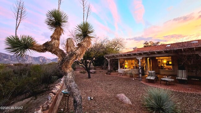Building Photo - 14770 N Windshade Dr