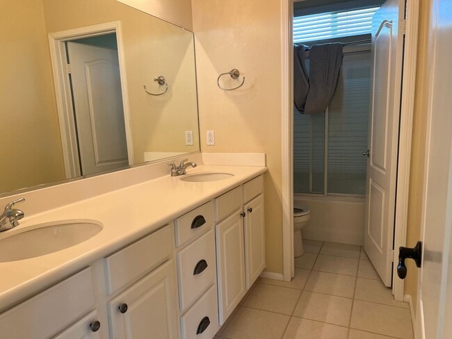 Building Photo - Beautiful, Expansive Paseo Del Sol Pool Home for Rent