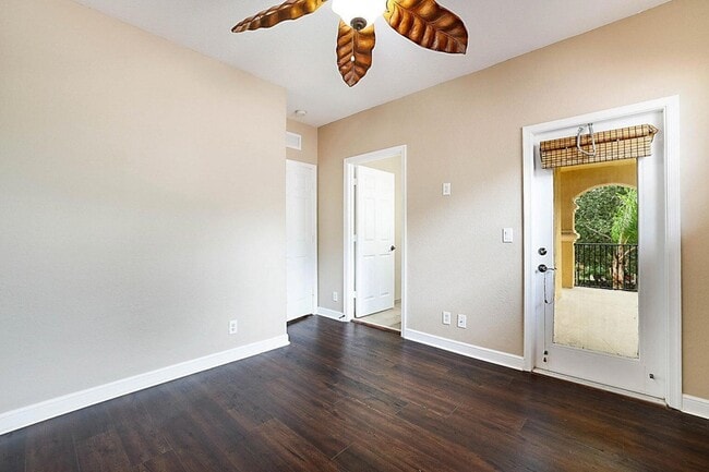 Building Photo - 748 Cresta Cir