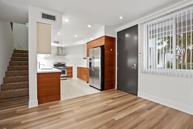 Interior Photo - Broadway Glendale by Wiseman