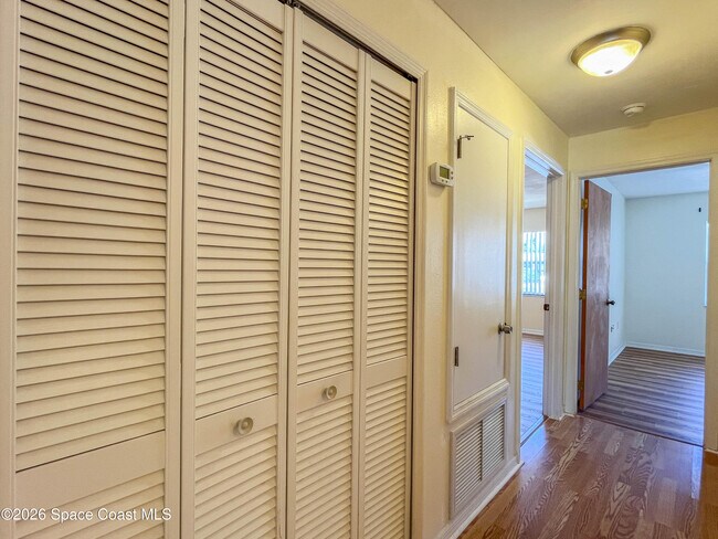 Building Photo - 101 Summer Pl