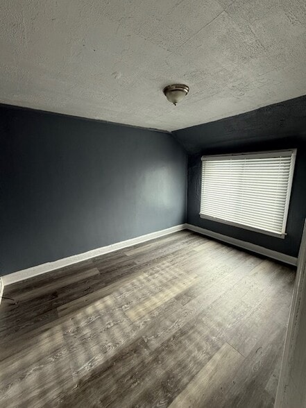 Building Photo - 2295 Kendall St