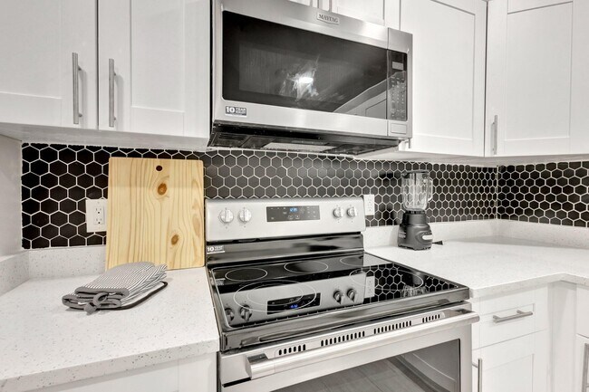 Building Photo - 3837 NE Melba Dr