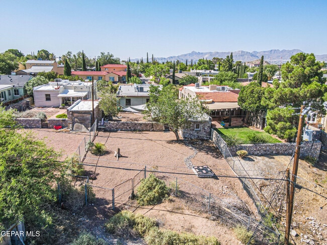 Building Photo - 801 McKelligon Dr