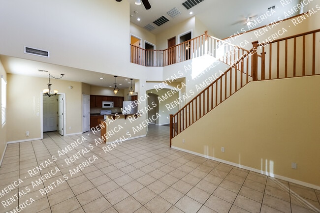 Building Photo - 4337 W Powell Dr