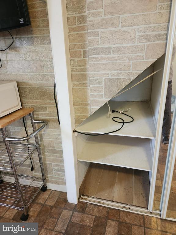 Building Photo - 9606 Jefferson St