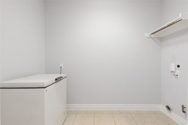 Building Photo - 1227 Martinez Ct