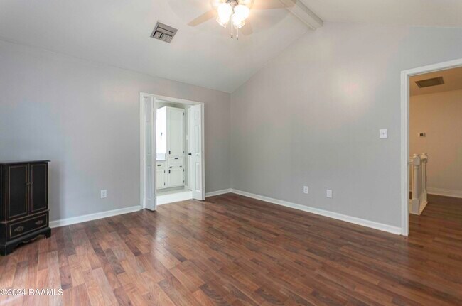 Building Photo - 308 Burdin Rd