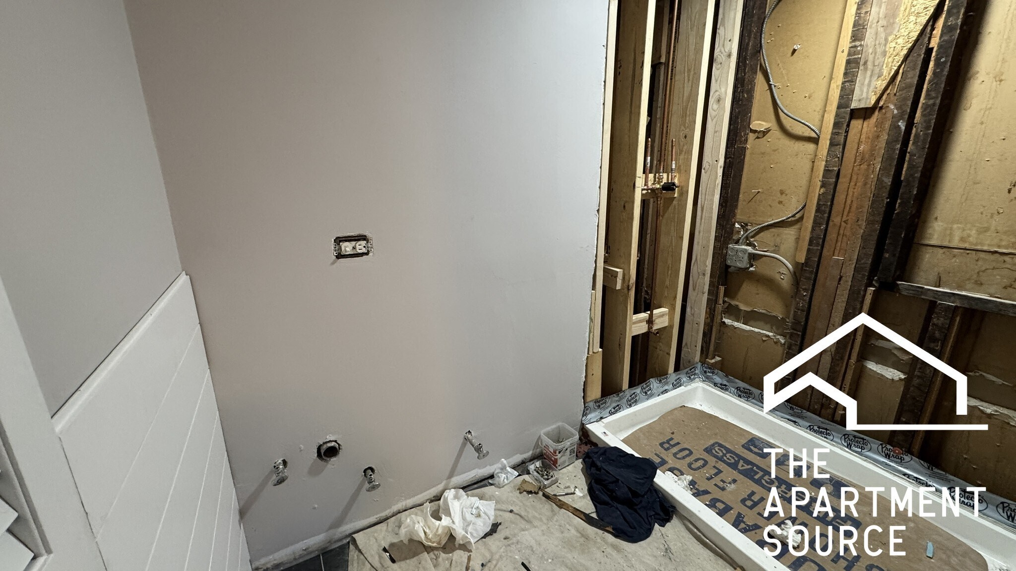 Building Photo - 5536 W Windsor Ave