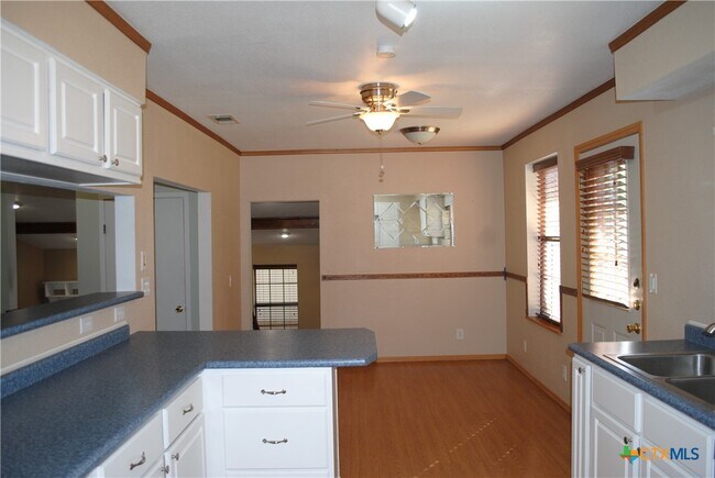 Building Photo - 13019 W Adams Ave