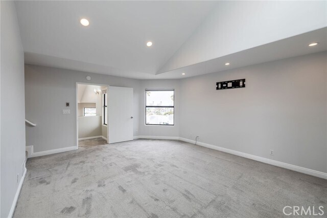 Building Photo - 604 N Irena Ave