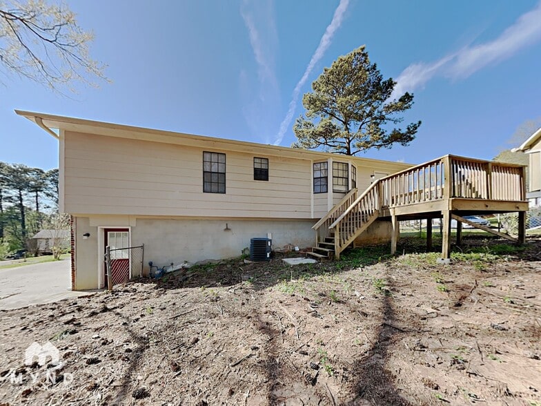 Building Photo - 2708 Laburnum Dr