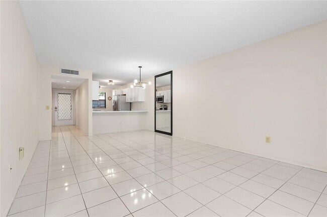 Building Photo - 9676 W McNab Rd