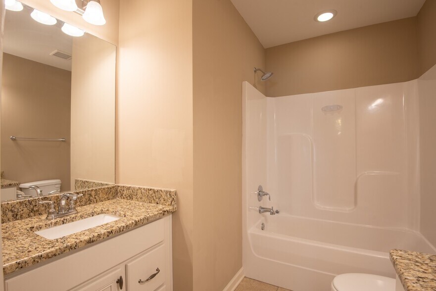 Building Photo - West Richland Single Family Home - SHORTER...