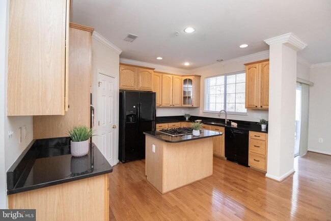 Building Photo - 1616 Benoli Ct
