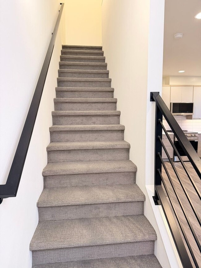Building Photo - Brand New 3bd Townhome!