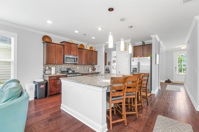 Building Photo - 1399 Berkshire Ave