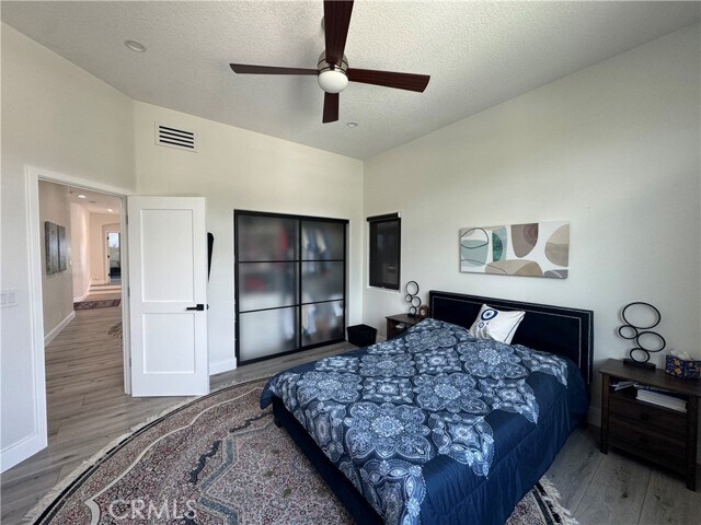 Building Photo - 27190 S Ridge Dr