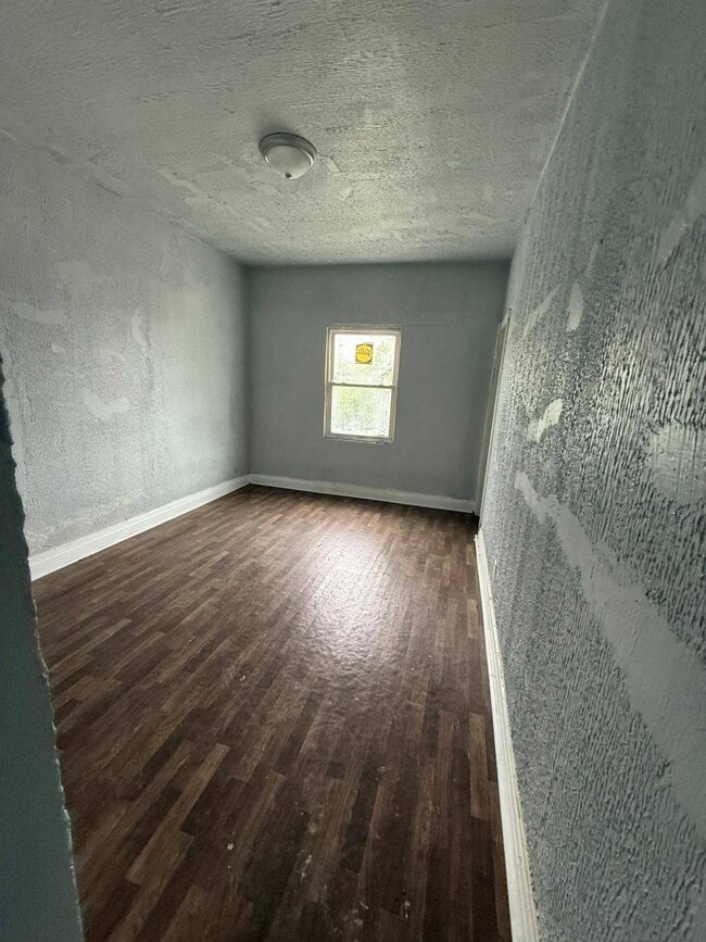 Building Photo - 3617 Massachusetts St