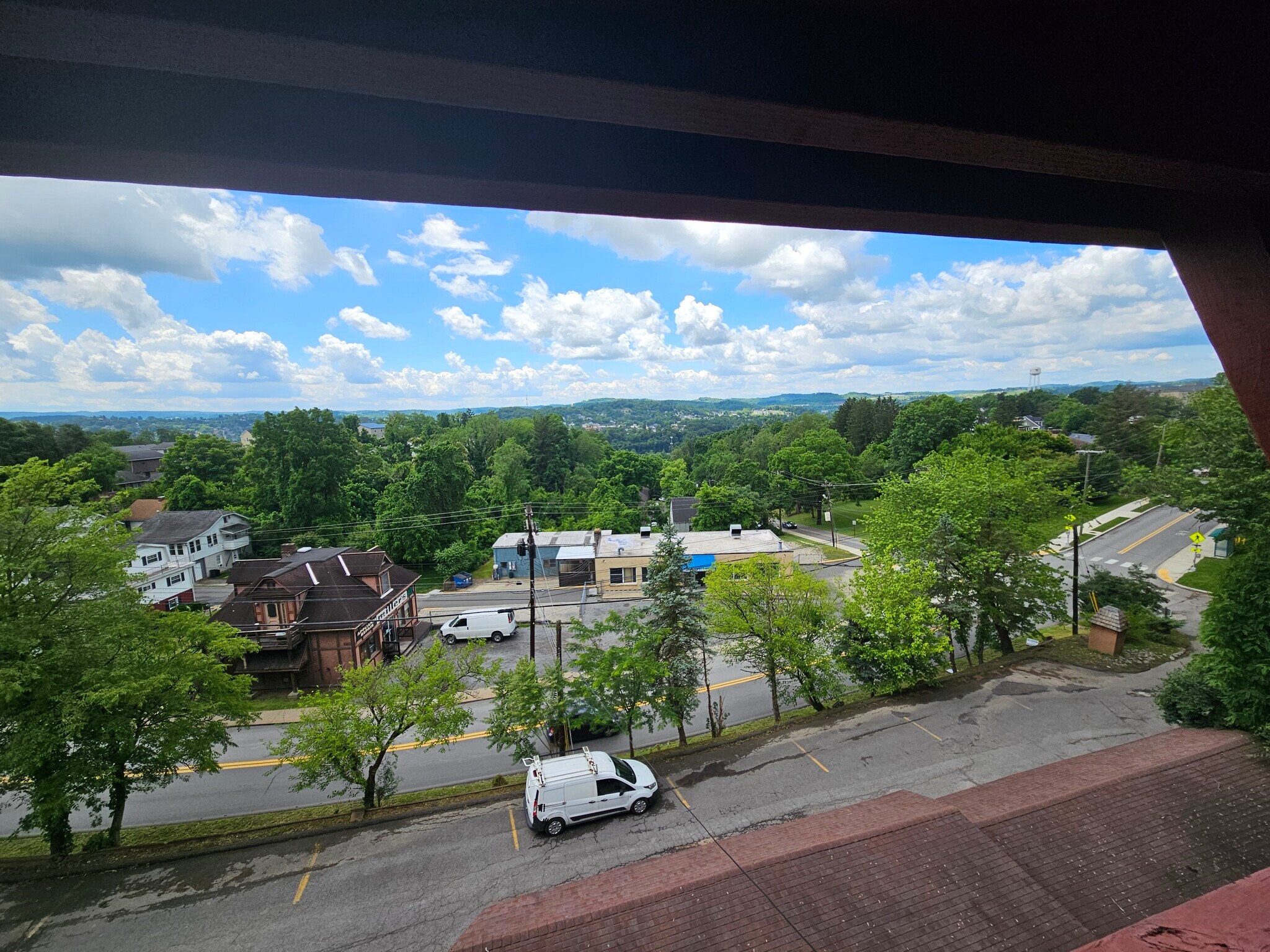 Building Photo - 2740 University Ave