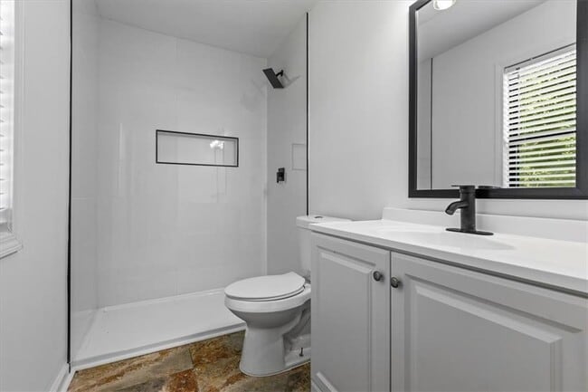 Building Photo - 4286 Jones Ct