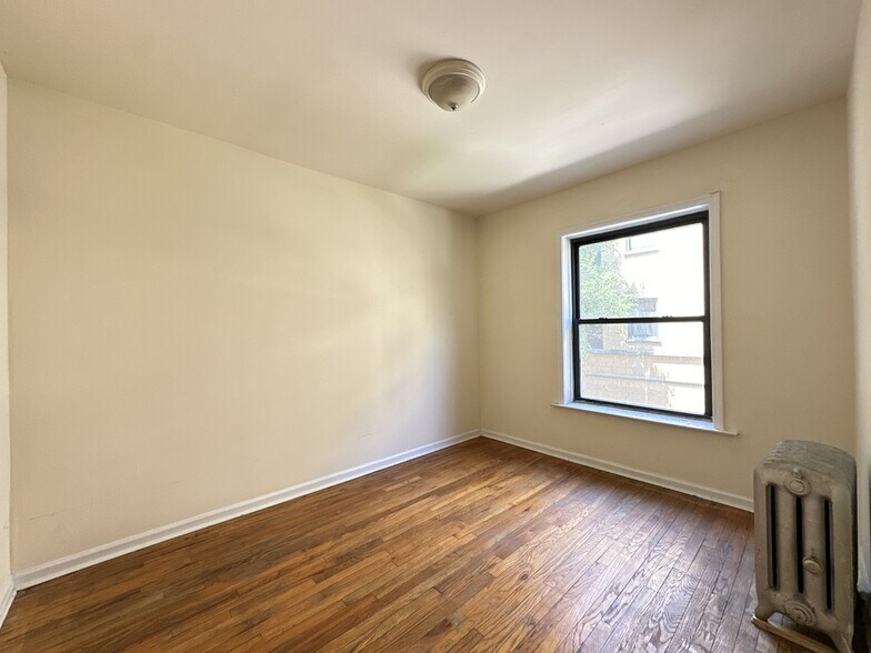 Building Photo - 2332 N Spaulding Ave