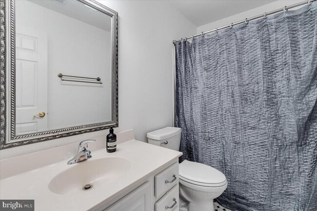 Building Photo - 15516 Three Otters Pl