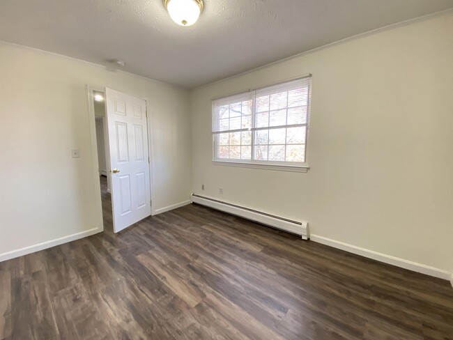 Building Photo - 3961 Brown Ave