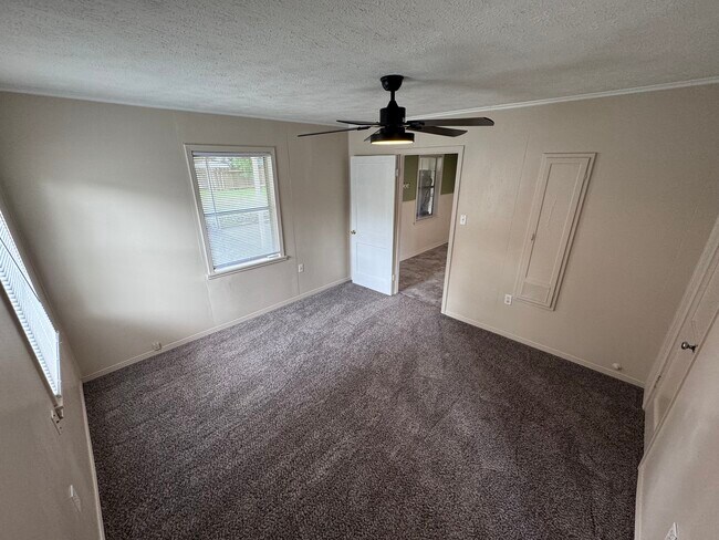 Building Photo - 1105 Milam St