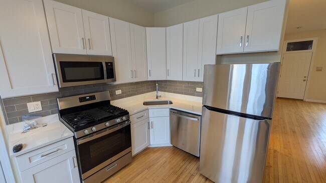 Building Photo - 2322 W Rice St