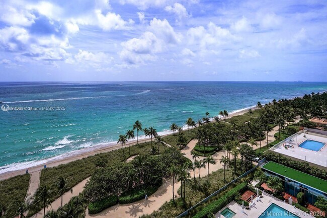 Building Photo - 10203 Collins Ave