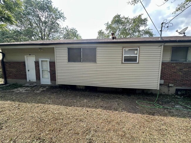 Building Photo - 9938 Cambria Dr