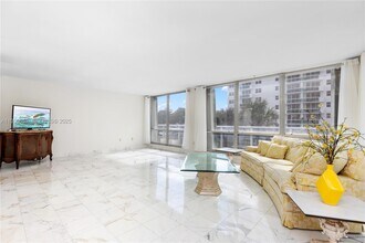 Building Photo - 2751 S Ocean Dr