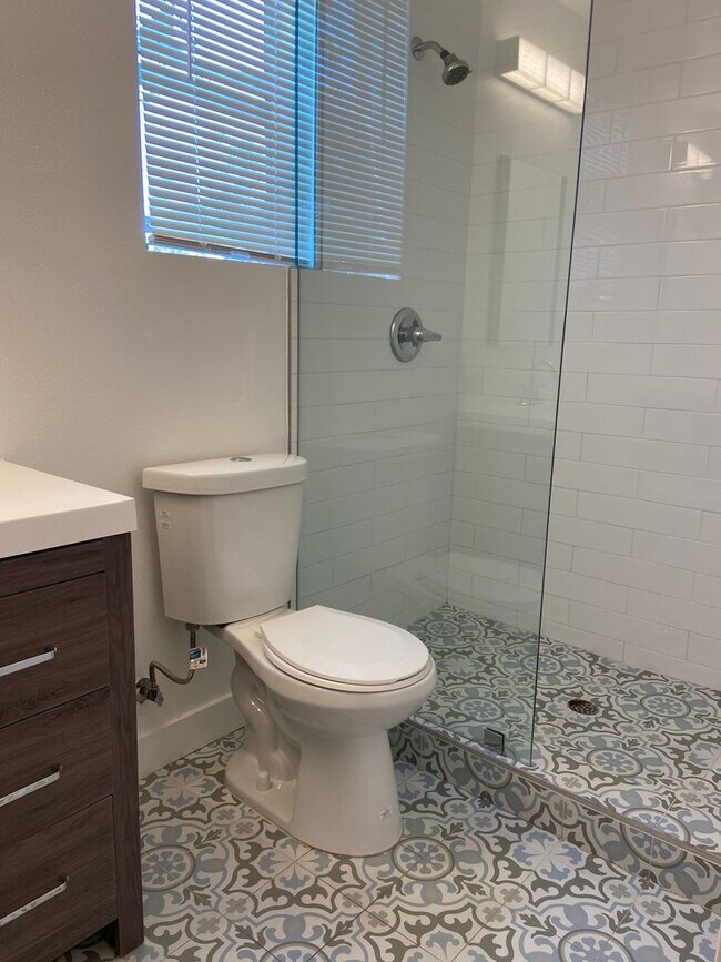 Building Photo - 11512 Emelita St