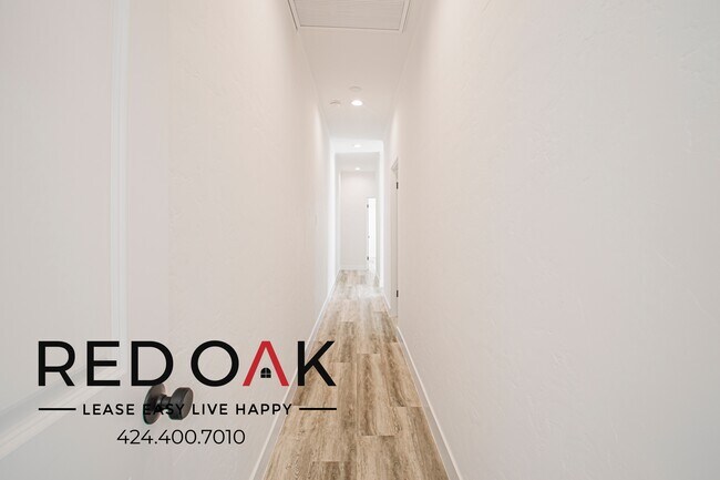 Building Photo - 330 N Genesee Ave