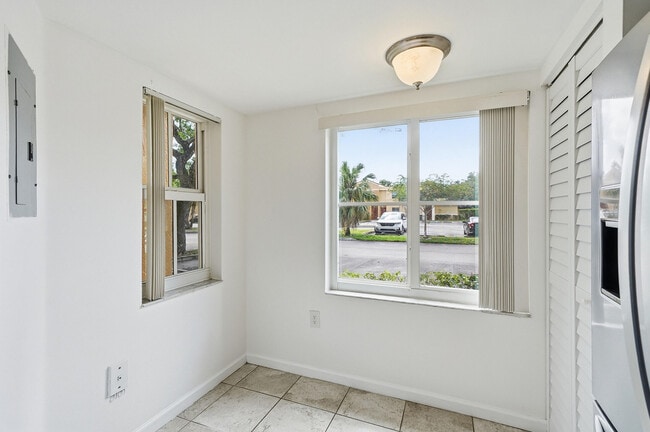 Building Photo - 3832 NW 90th Ave