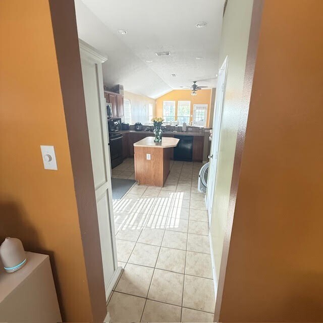 Building Photo - 5535 Brookhollow Oaks Trail